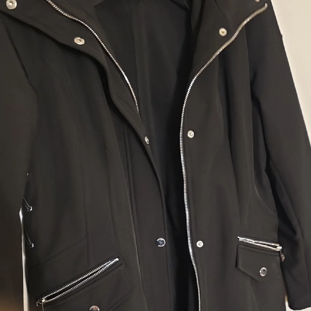 GUESS Women's Black Trench Coat - Picture 5 of 5